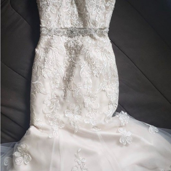MORI LEE BRIDAL WEDDING GOWN SIZE 6 - Picture 9 of 11